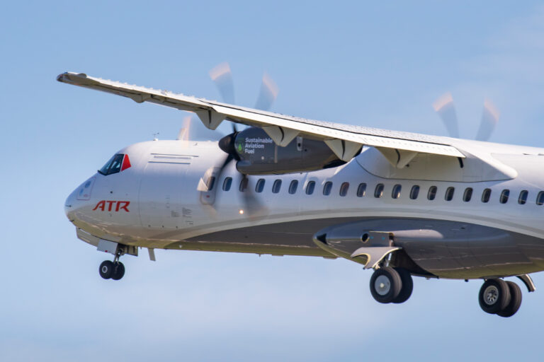 ATR 72-600 taking off